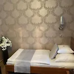 Klostermann & Javor Wellness Apartamento *